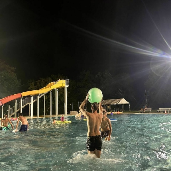 50 Jahre Sport & Familienbad MACH' BLAU